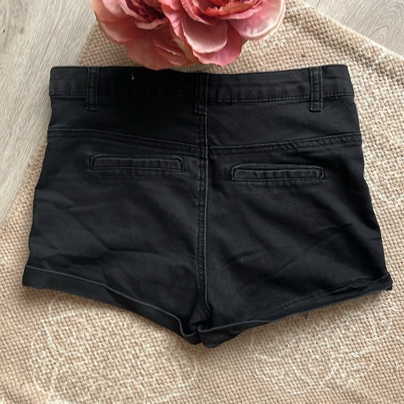 RUE 21 black with stretch denim shorts - Picture 4 of 5